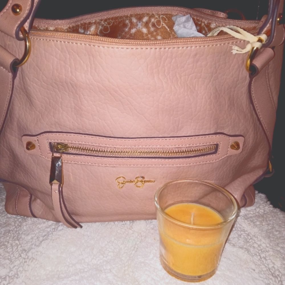 Jessica Simpson pocketbook